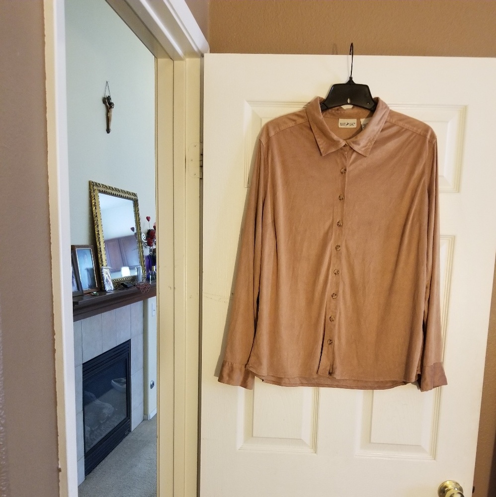 Women's shirts